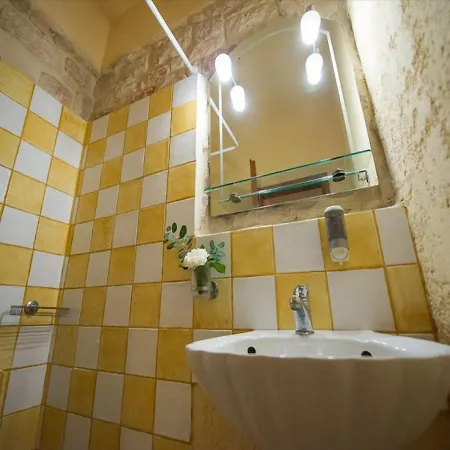 Dantes Maisonettes Stone Built Apartment Partial Sea View Apartamento *